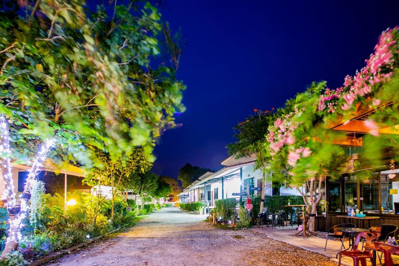 Ban Nong Chum Saeng Numhom Resort מראה חיצוני תמונה