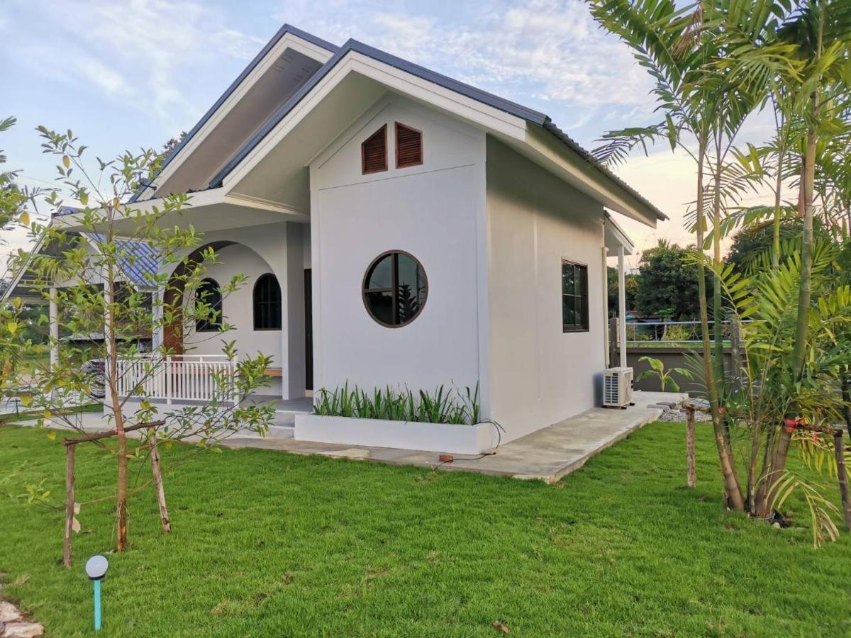 Ban Nong Chum Saeng Numhom Resort מראה חיצוני תמונה