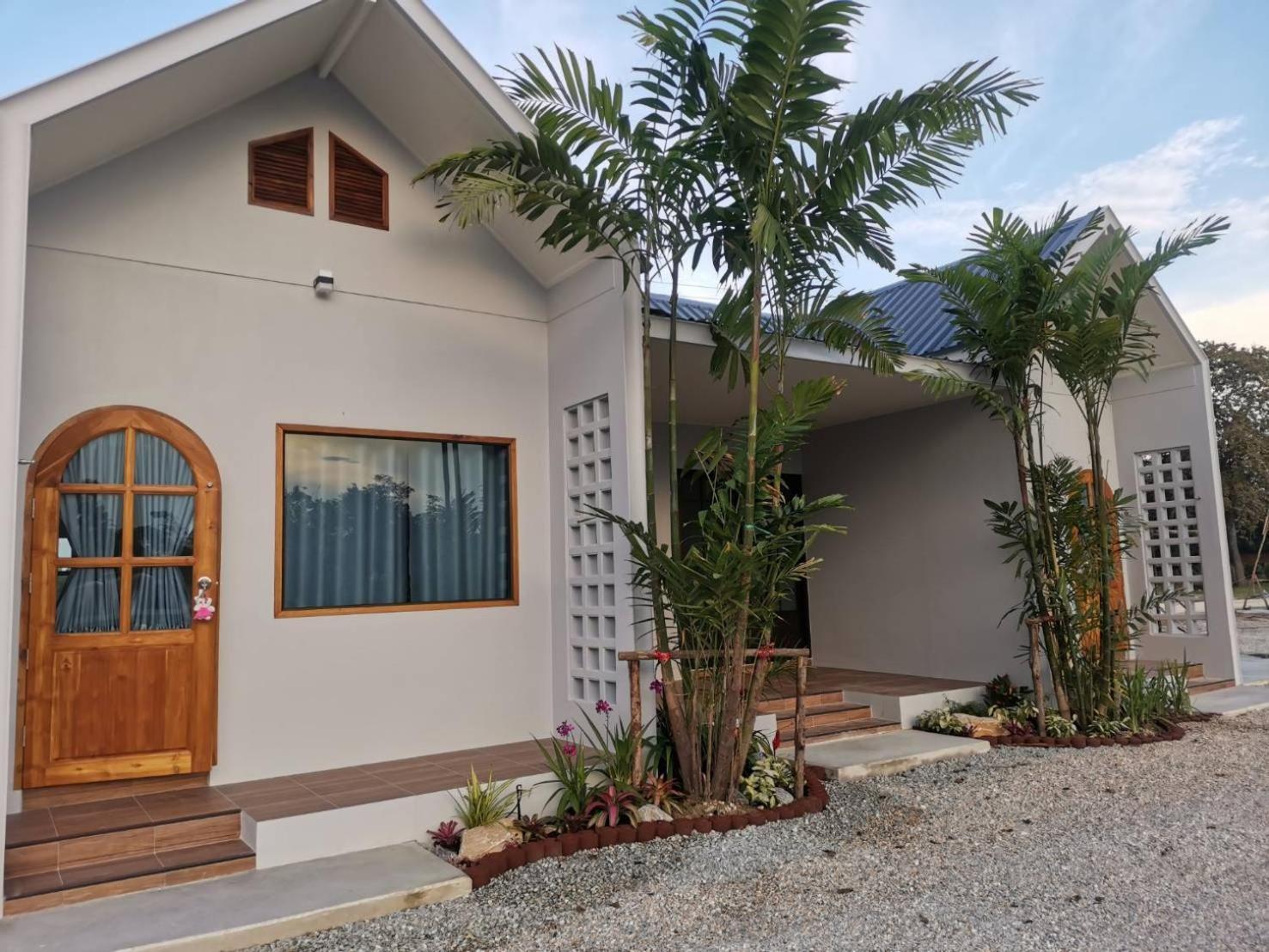 Ban Nong Chum Saeng Numhom Resort מראה חיצוני תמונה