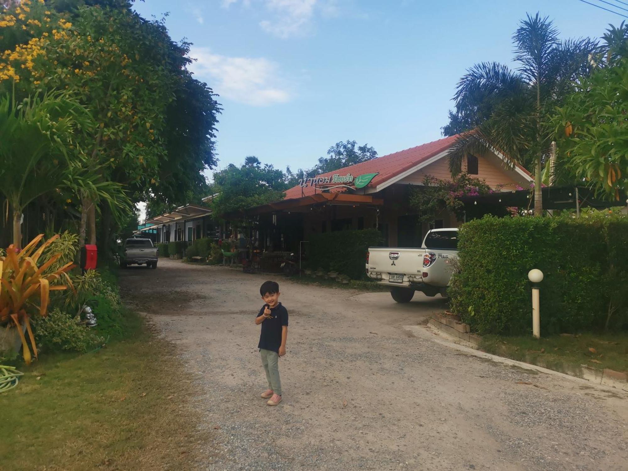 Ban Nong Chum Saeng Numhom Resort מראה חיצוני תמונה
