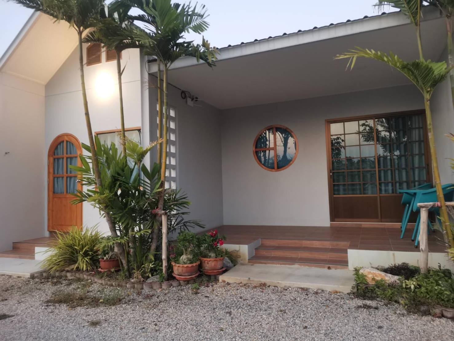 Ban Nong Chum Saeng Numhom Resort מראה חיצוני תמונה