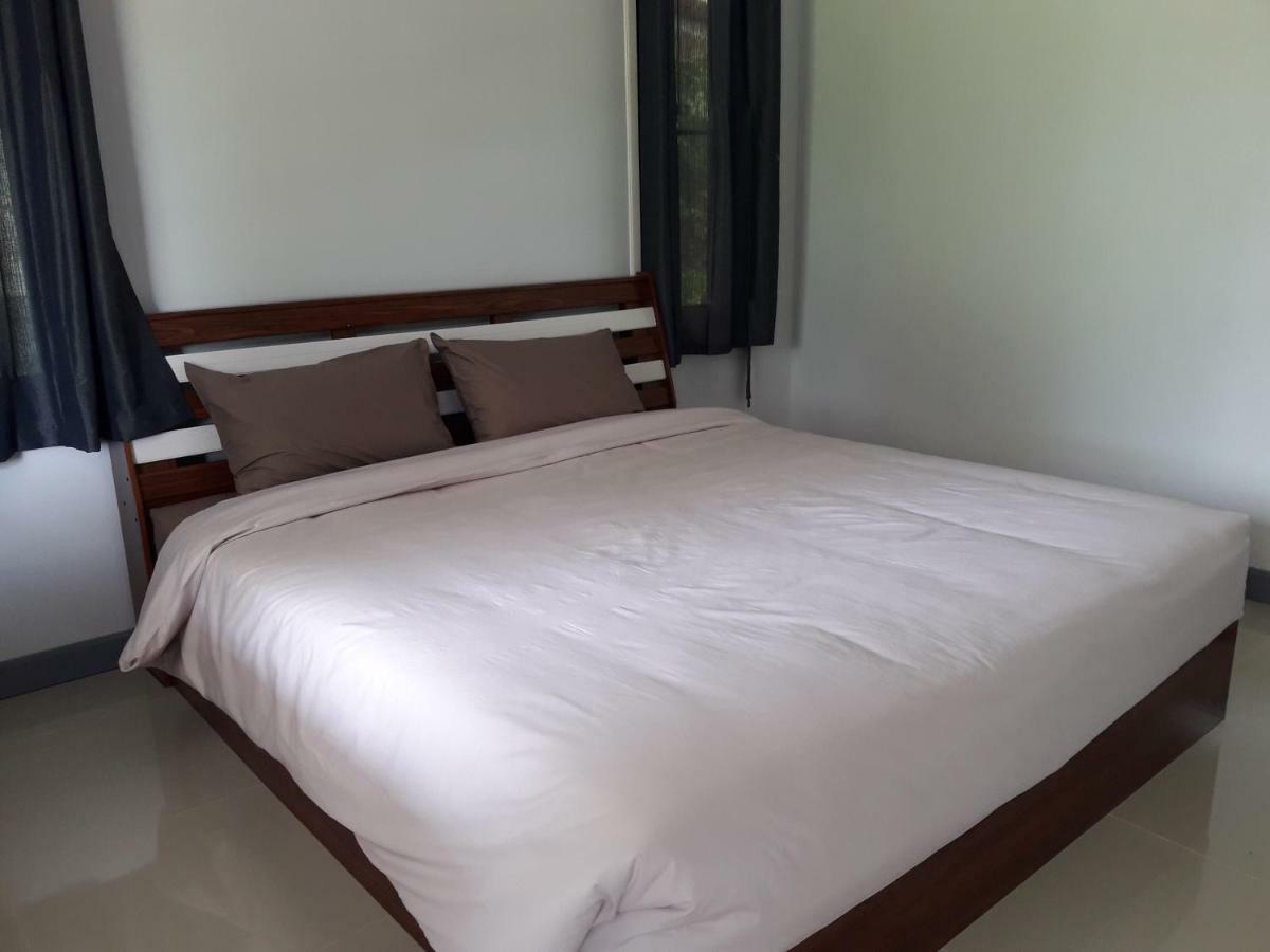 Ban Nong Chum Saeng Numhom Resort מראה חיצוני תמונה